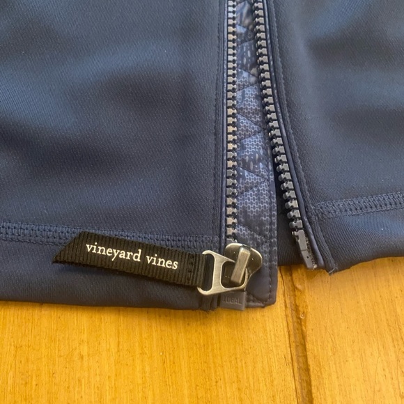 Vineyard Vines Women’s Blue Fairhaven Vest Outerwear New medium, damaged zipper - Picture 3 of 13